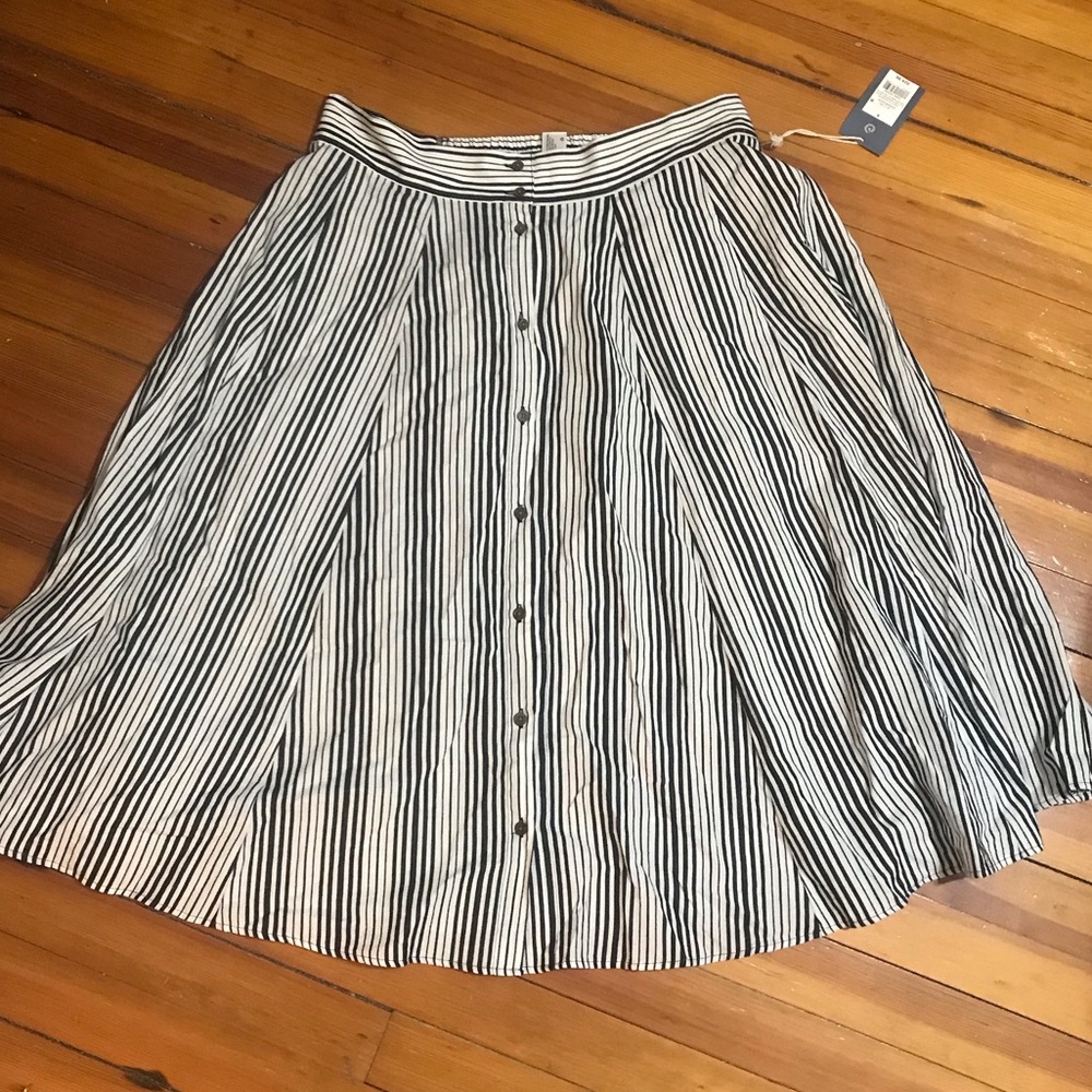 NWT Black & White striped midi skirt with buttons